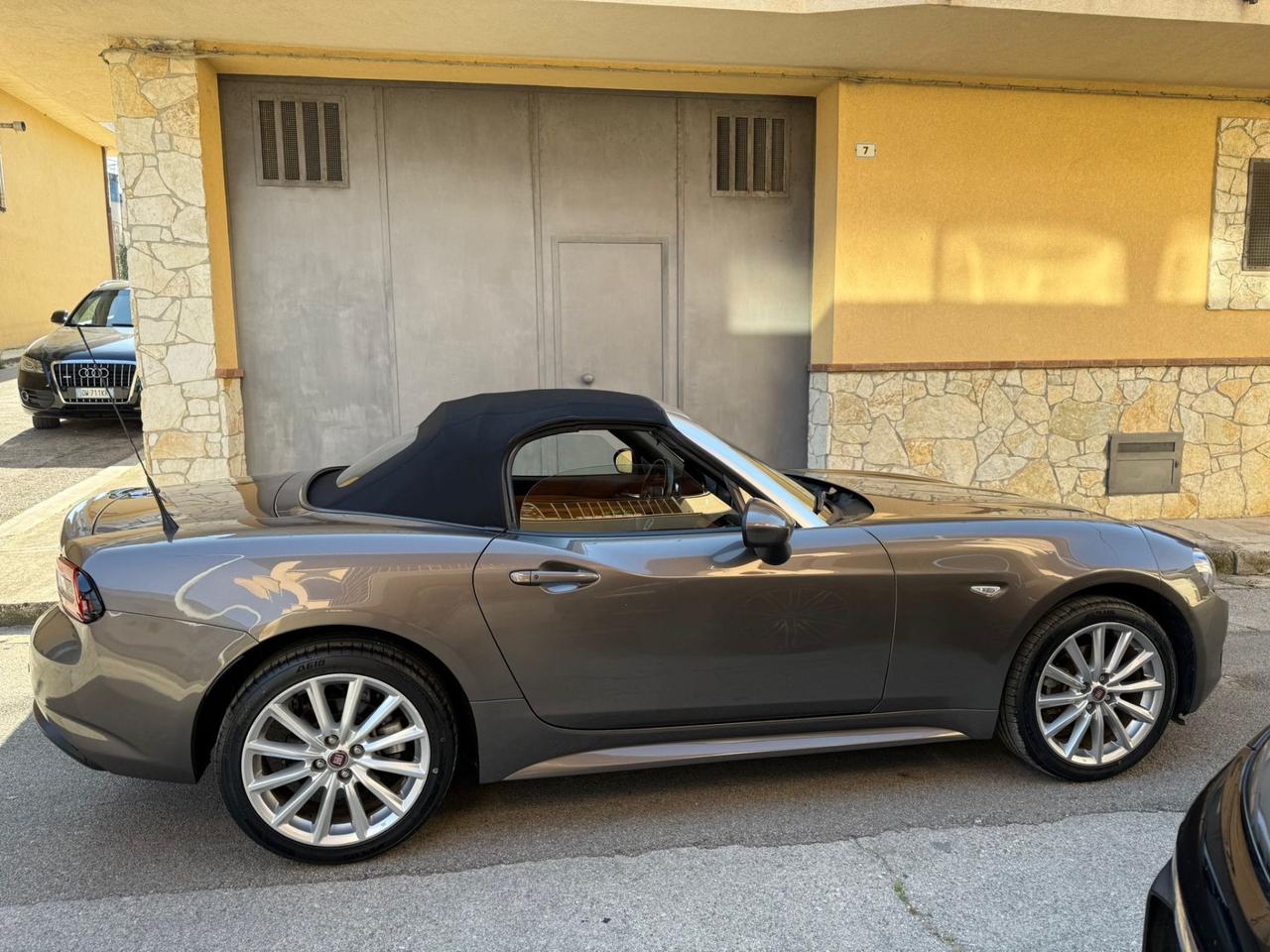 Fiat 124 Spider 1.4 MultiAir America iva esposta