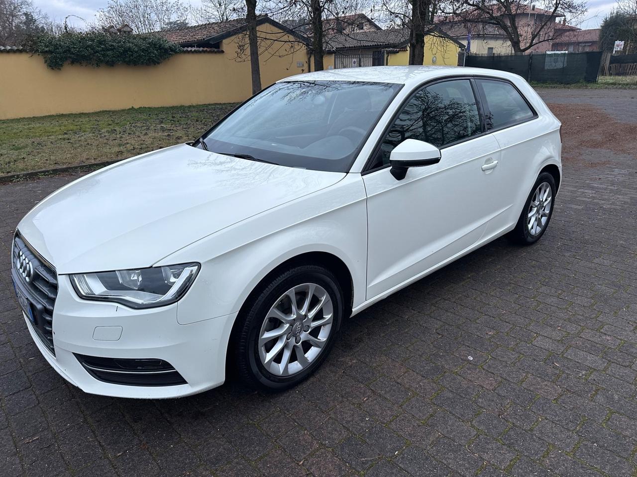 AUDI A 3 1,6 TDI NEOPATENTATI