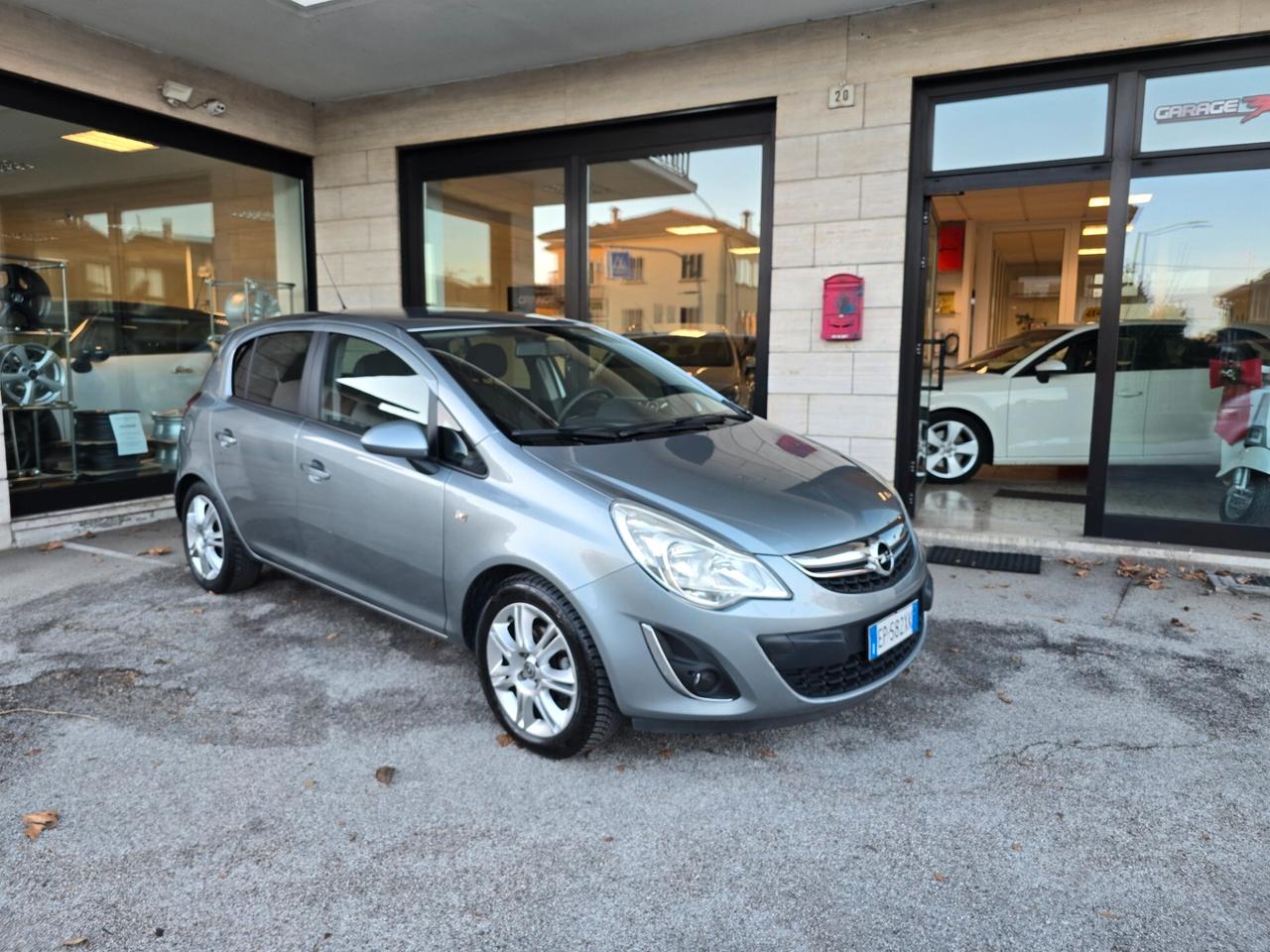 Opel Corsa 1.2 5 porte Elective