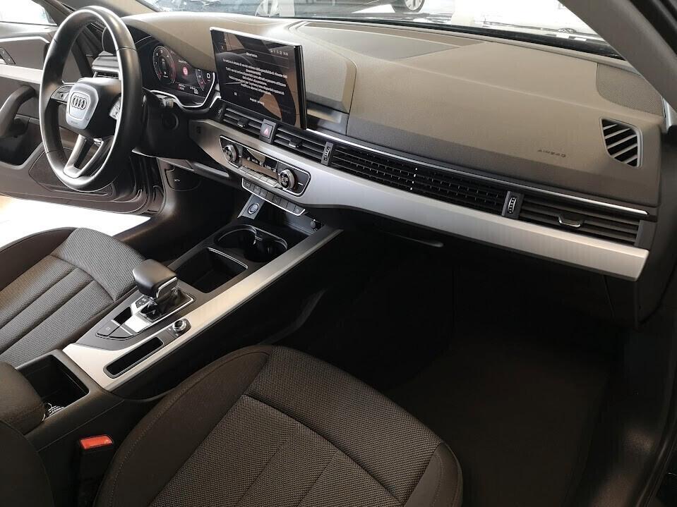 Audi A4 Avant 30 TDI/136 CV S tronic Business Advanced