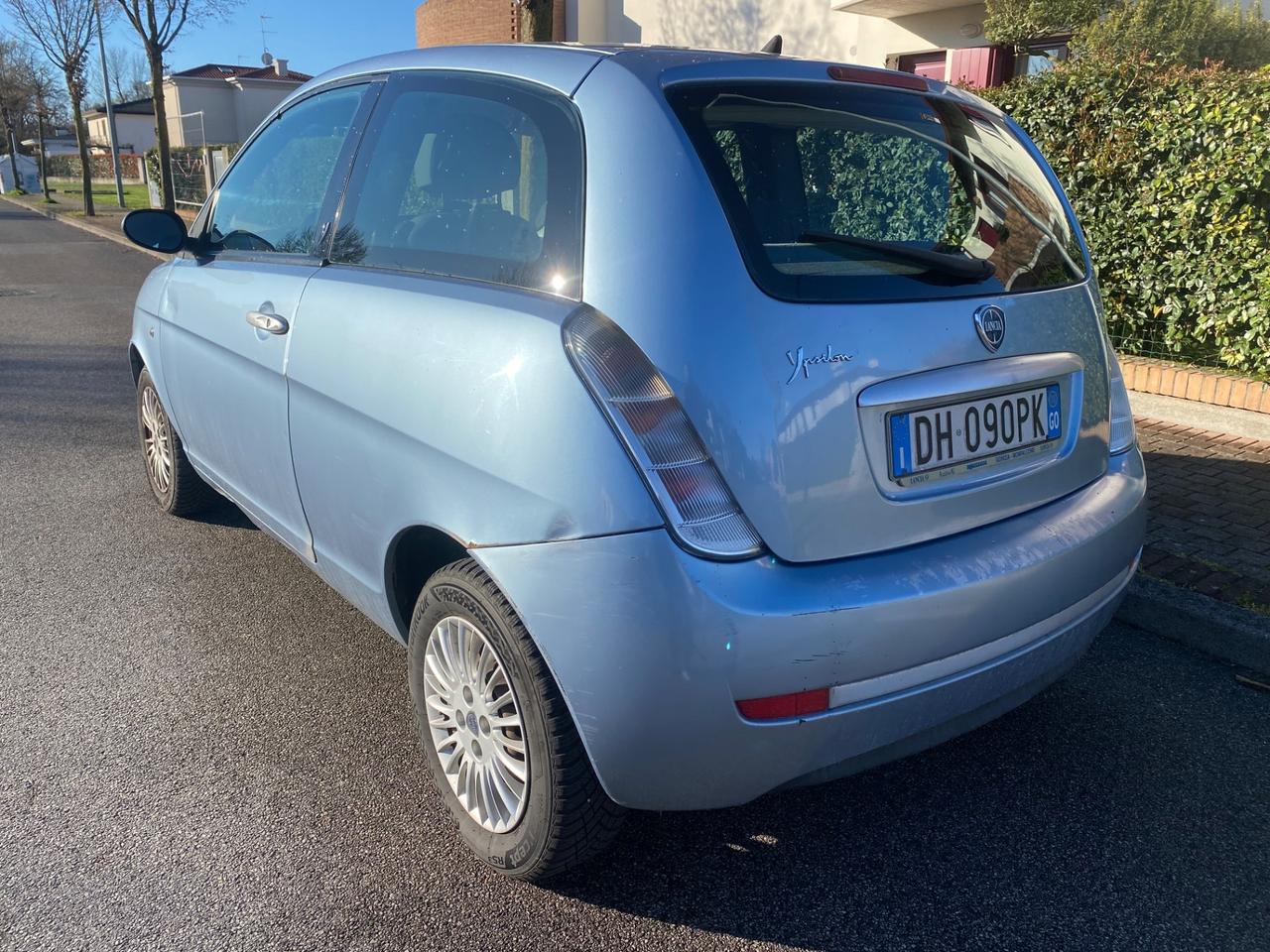 Lancia Ypsilon 1.2 Argento