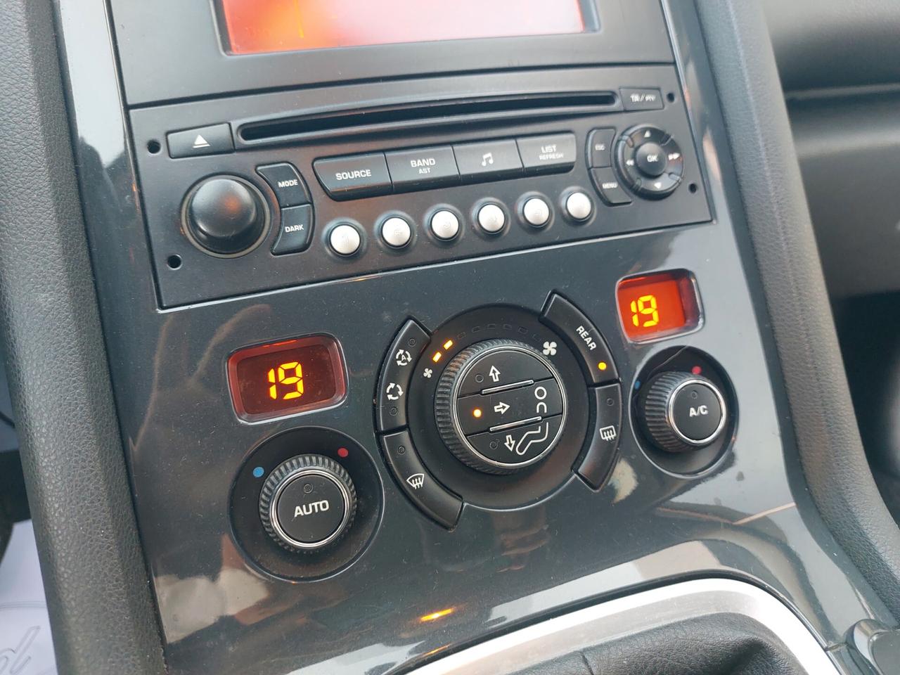 Peugeot 5008 1.6 HDi 112CV Tecno