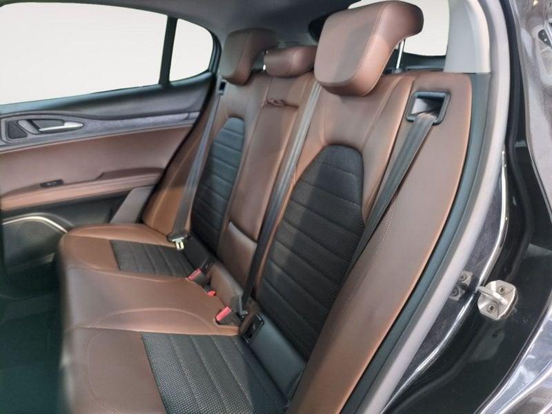 Alfa Romeo Stelvio 2.2 Turbo Diesel 210CV AT8 Q4 B-Tech