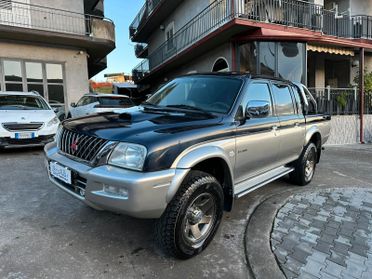Mitsubishi L200 2.5 TDI 4WD Club Cab Pup. GLS Targ.