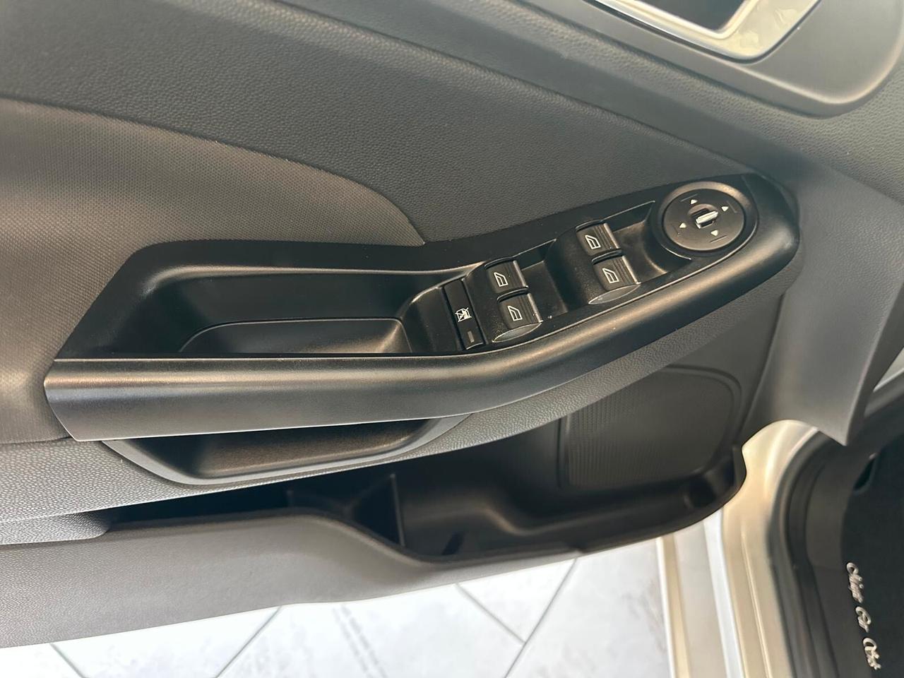 Ford Fiesta 1.4 TDCi 70CV 5 porte Titanium