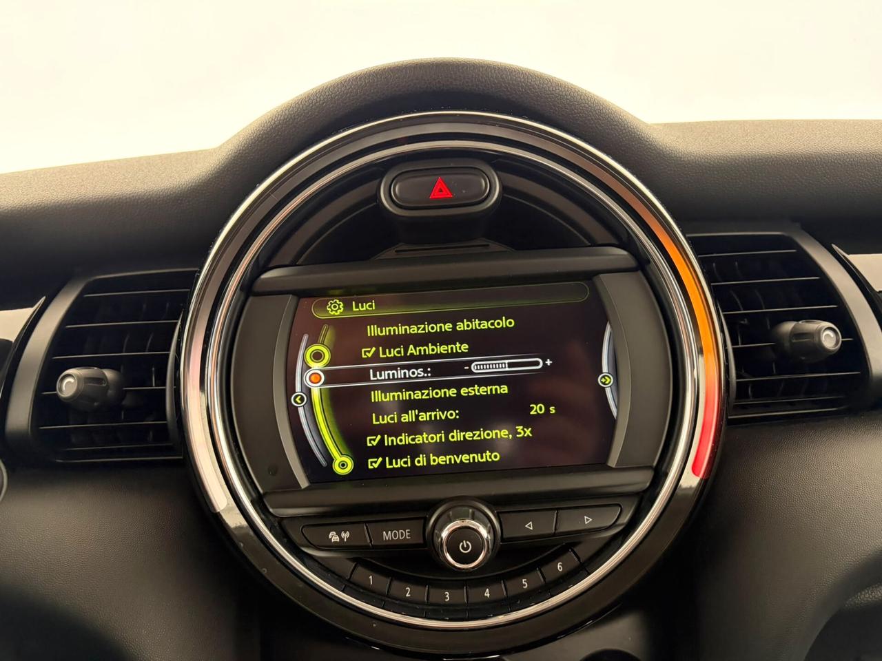 Mini Cooper D 1.5 Business 3p - NEOPATENTATI