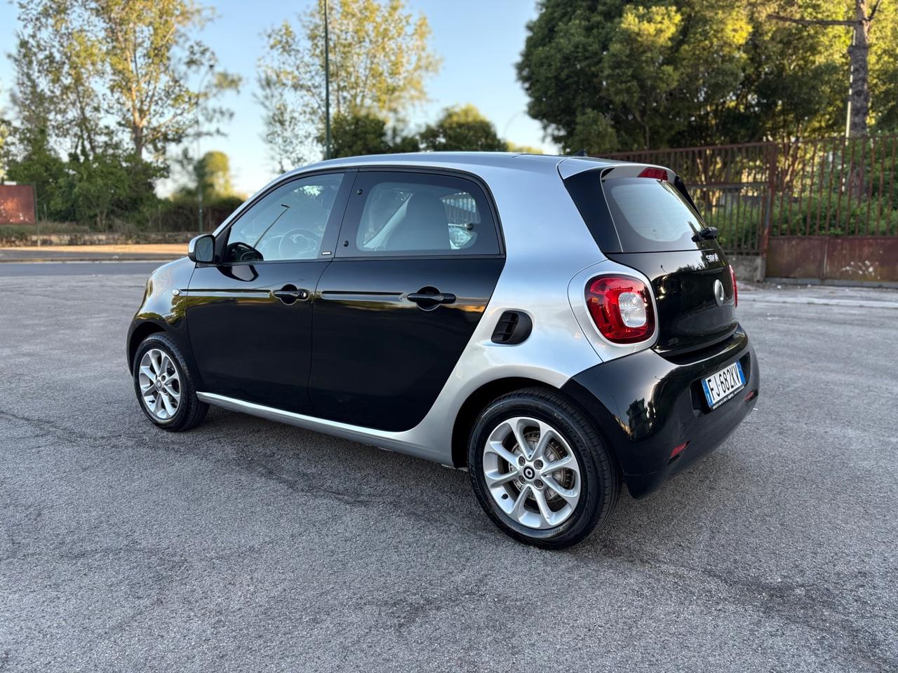 Smart ForFour AUTOMATICA 1.0 Benzina 70cv
