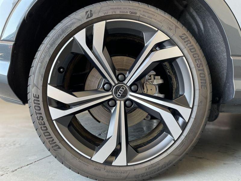 Audi Q3 SPB SPORTBACK 40 TDI quattro S tronic S line edition