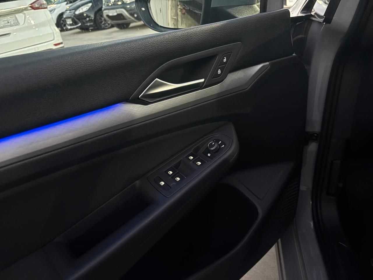 Volkswagen Golf VIII 2.0 TDi SCR DSG Style