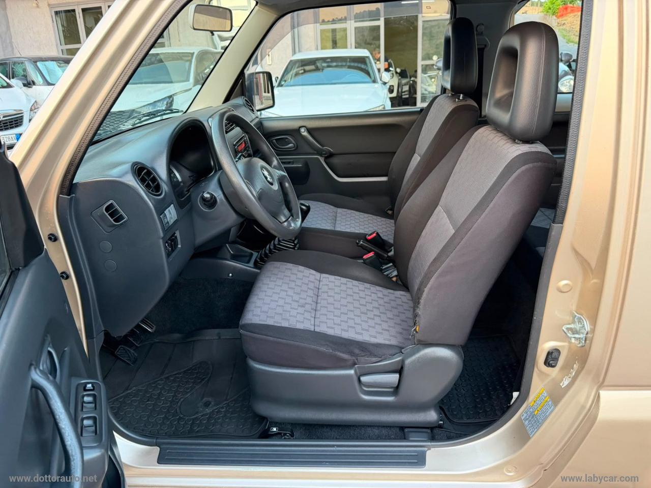 SUZUKI Jimny 1.3 4WD JLX