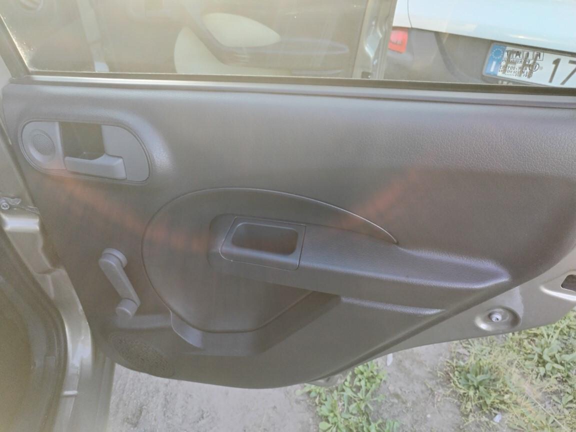 Fiat Panda 1.2 8V FIRE Dynamic 66000KM 2010 consegna con manutenzioni fatte