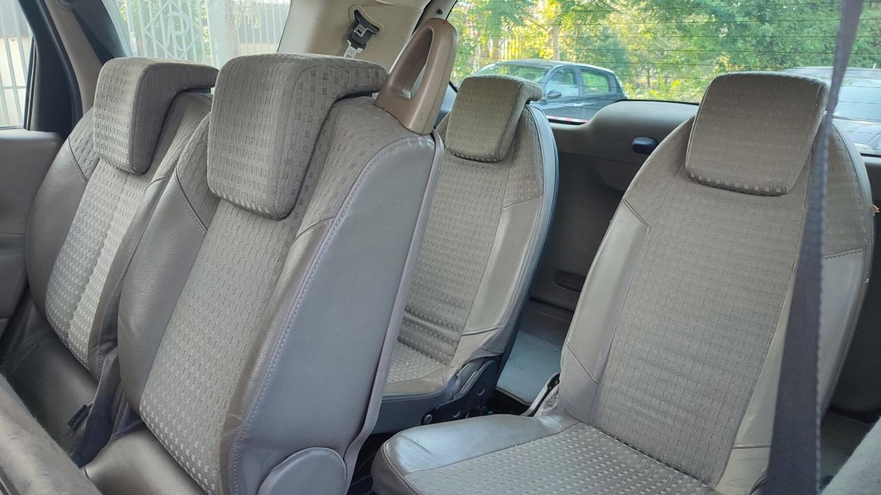 Renault Grand Scenic 7 posti 1.9 dCi Exception