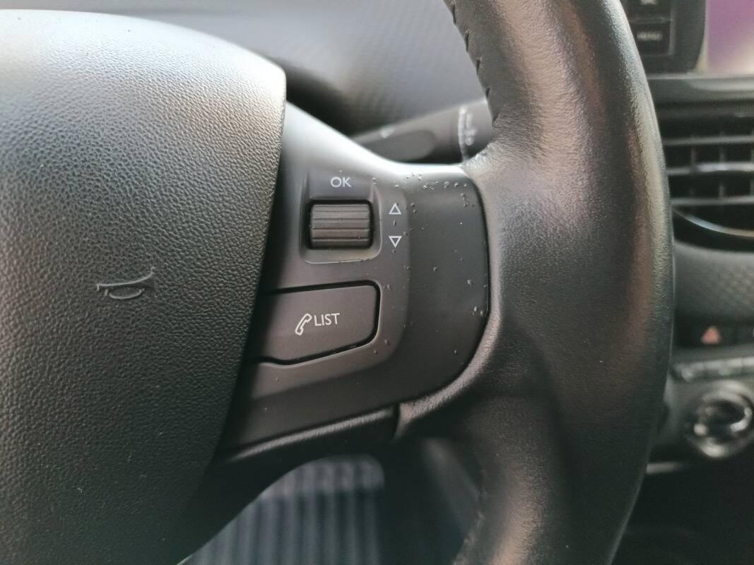 Peugeot 2008 1.6 bluehdi Active 100cv