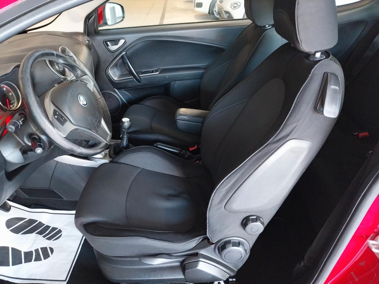 Alfa Romeo MiTo 1.6 JTDm 16V Distinctive Sport Pack - ok neopatentati