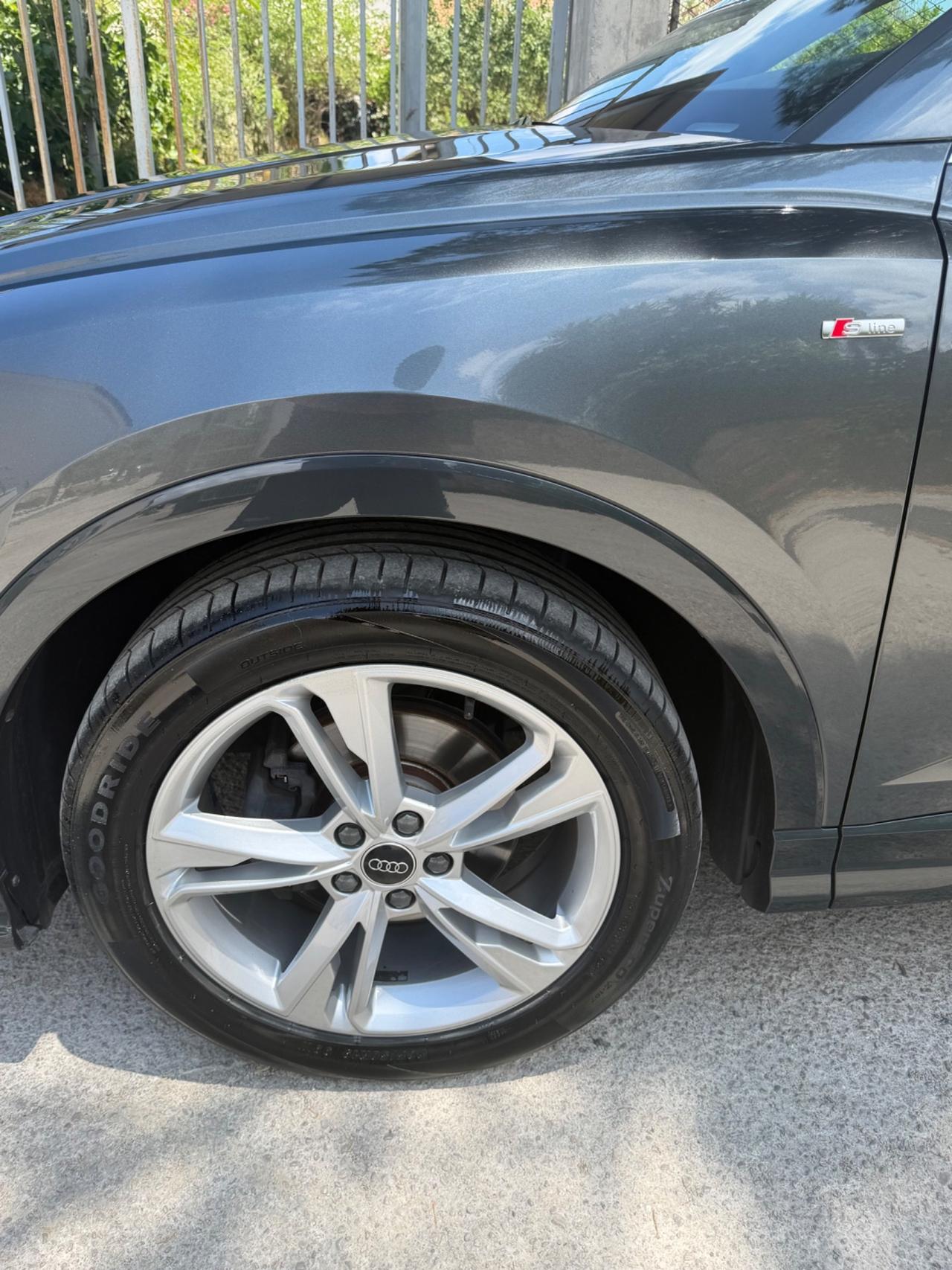 Audi Q3 35 TDI S tronic line edition