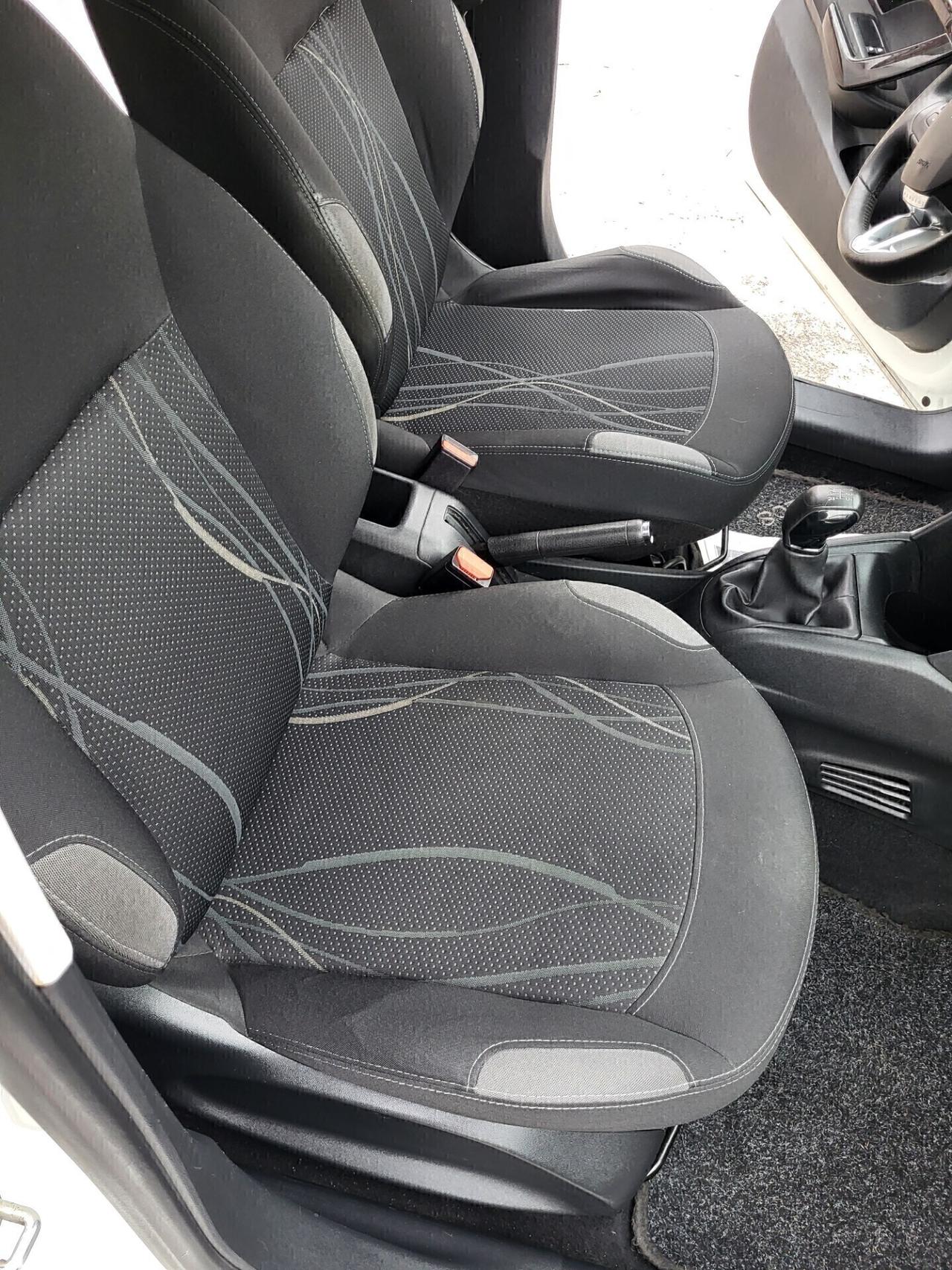 PEUGEOT 208 1,4 HDI-UNICO PROPRIETAR-4 REVISIONI