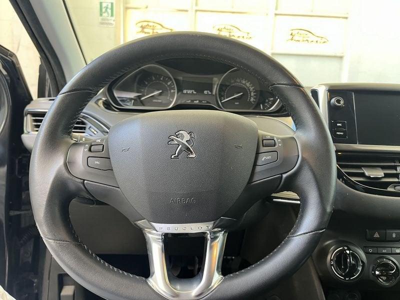 Peugeot 208 PureTech 82 Stop&Start 5 porte Signature TUA DA 99,00 EURO AL MESE