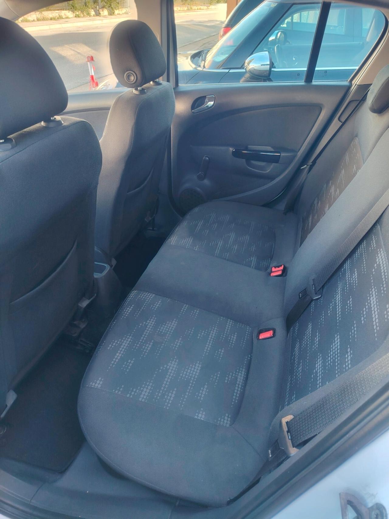 Opel Corsa 1.2 5 porte Cosmo