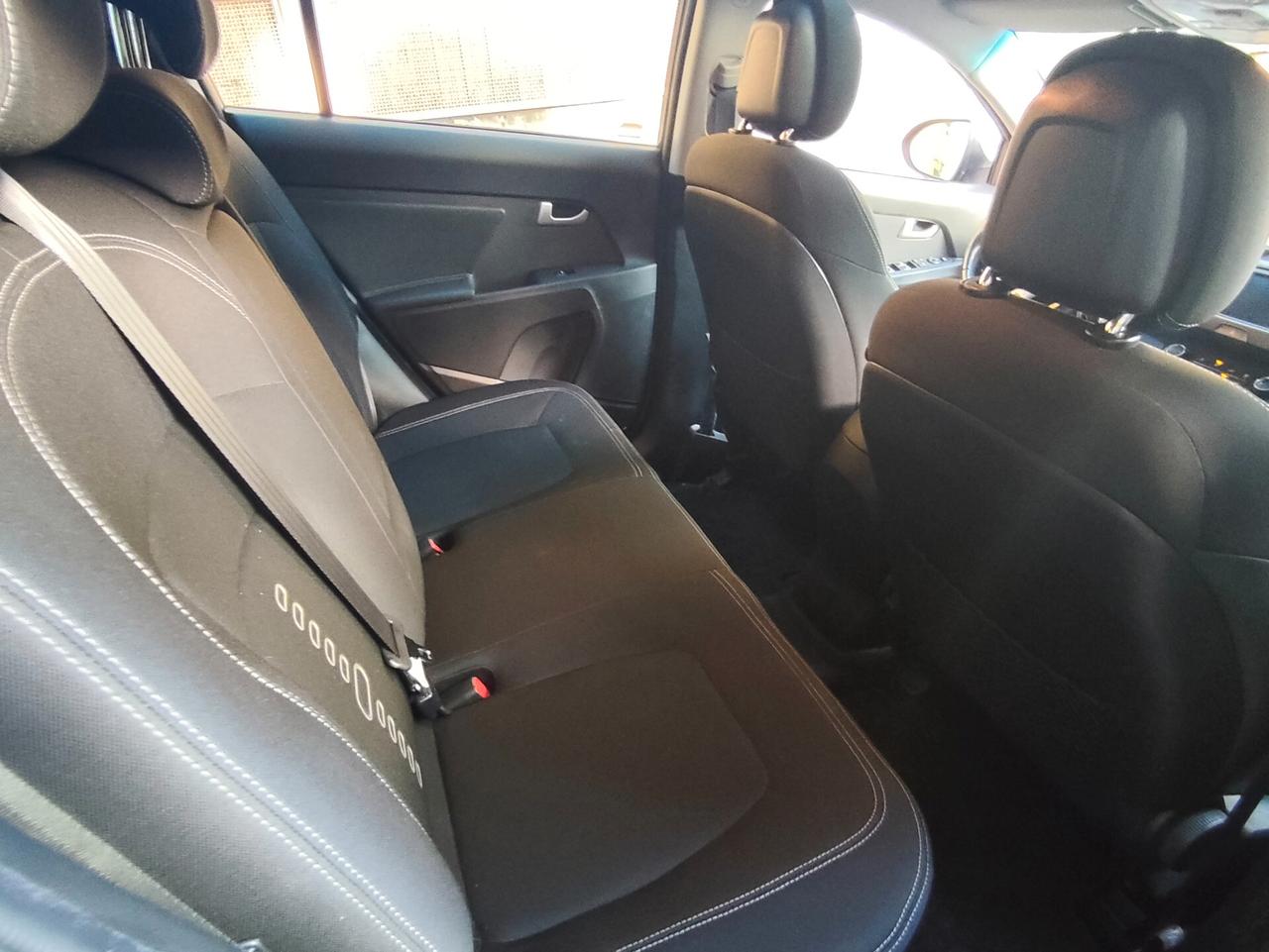 Kia Sportage 1.7 CRDI 115 CV Leggi