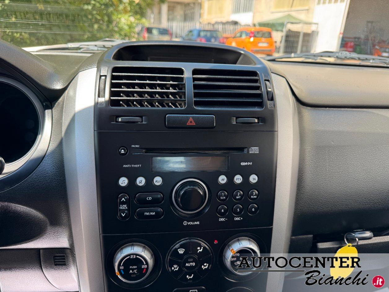 Suzuki Grand Vitara 3 Porte GPL 3p 1.6 vvt 16v
