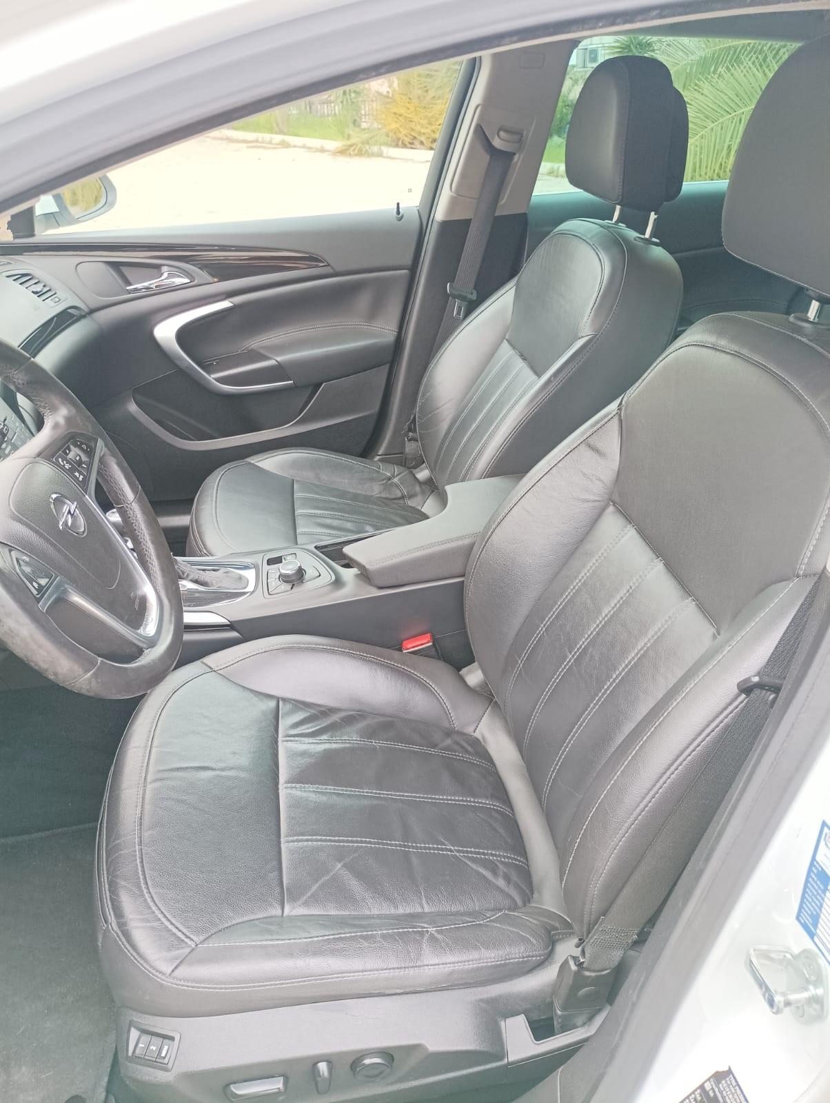 Opel Insignia 2.0 CDTì 160 cv sport tuarer cosmo