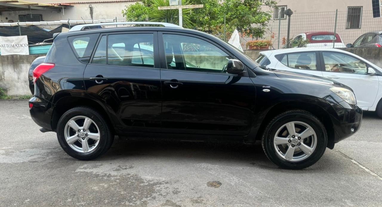 Toyota RAV4 2.2 D-4D 136Cv 4X4 *LUXURY* 2009