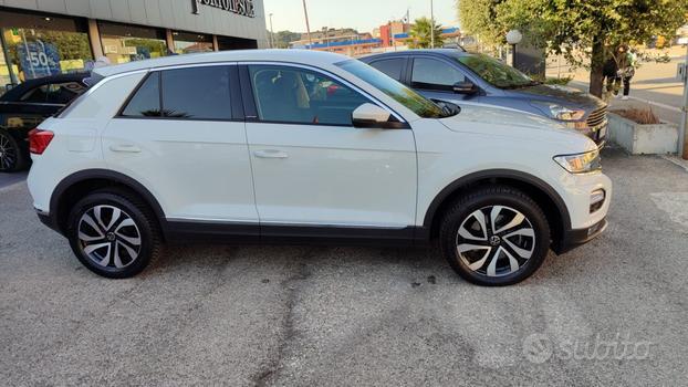 VOLKSWAGEN T-Roc 2.0 TDI SCR 150 CV DSG BlueMoti