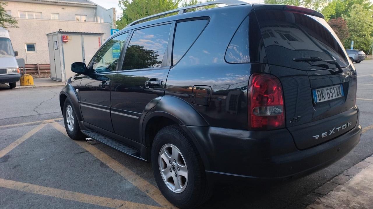 Ssangyong REXTON II 2.7 XDi TOD premium