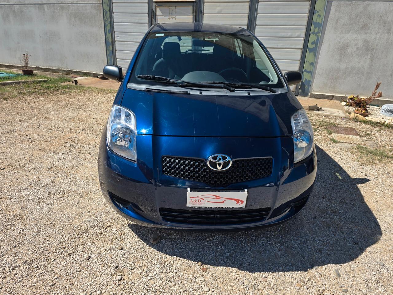 Toyota Yaris 1.4 D-4D 5 porte AUTOMATICA Sol 90cv
