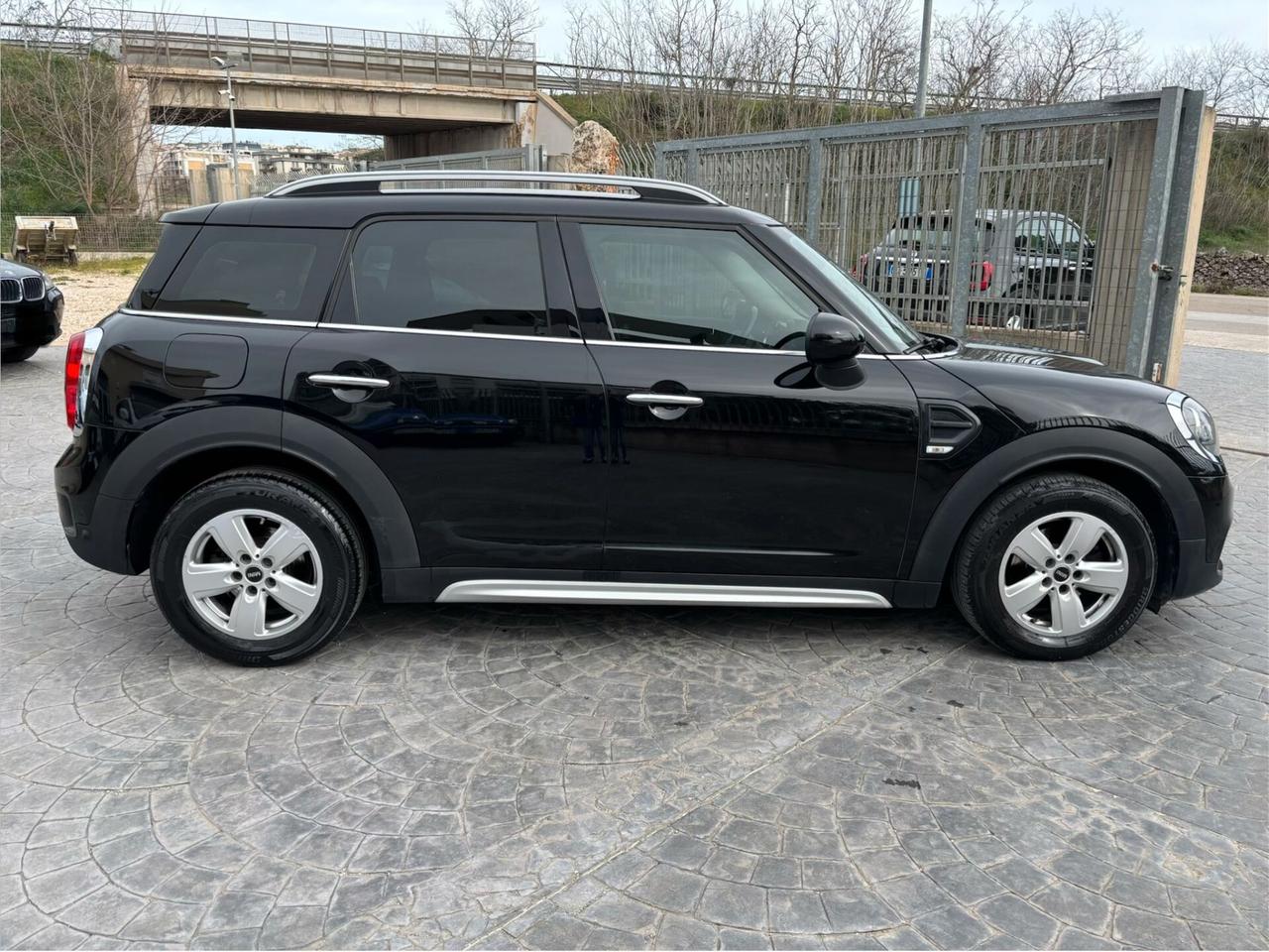 MINI ONE D COUNTRYMAN 1.5d BUSINESS AUTOMATICA