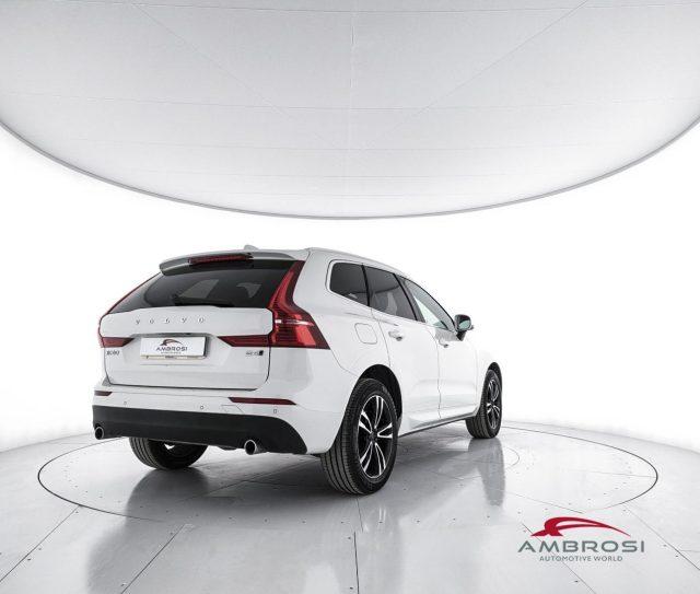 VOLVO XC60 B4 (d) AWD Geartronic Business Plus