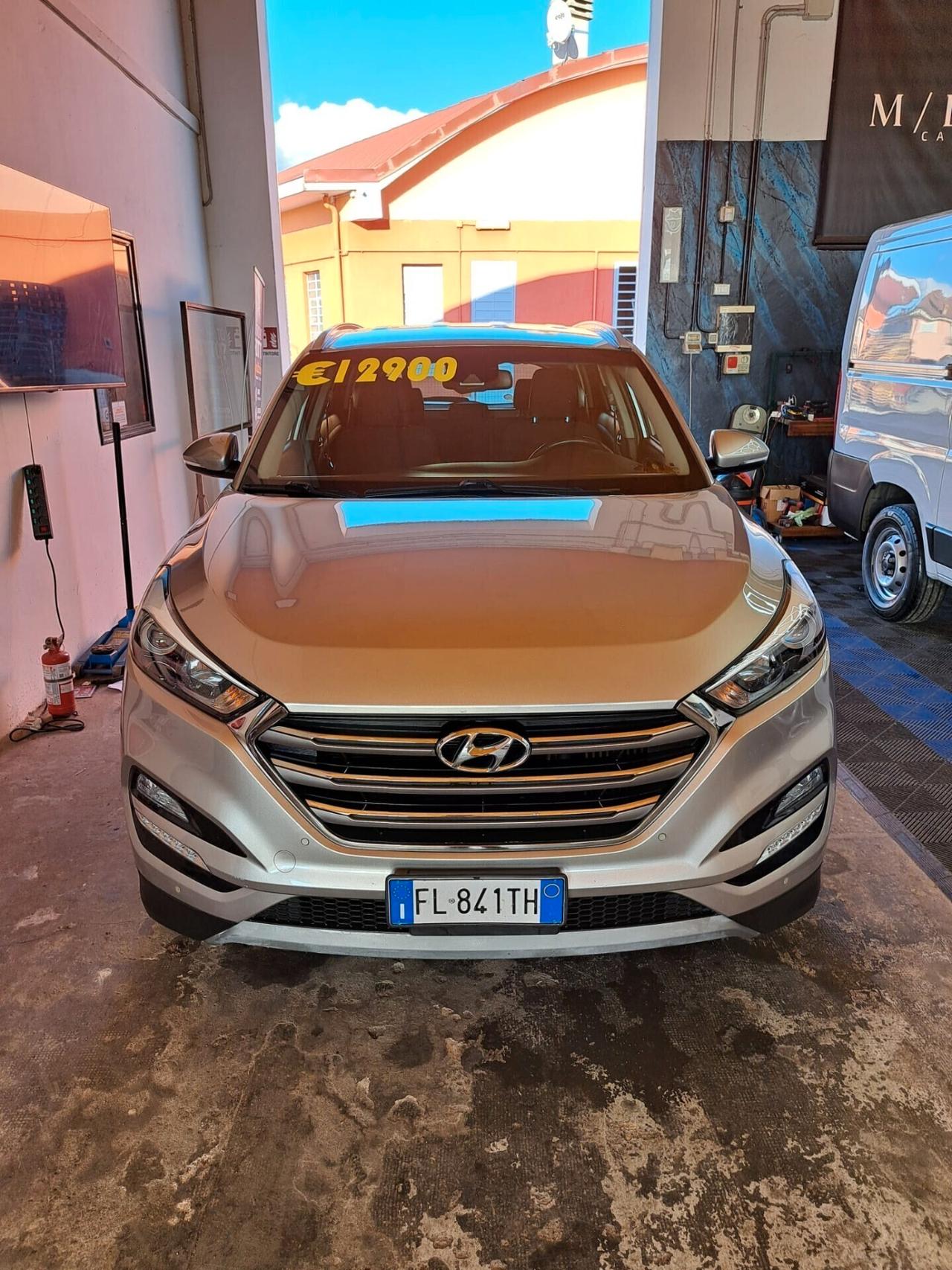 HYUNDAI TUCSON 1.7 XPOSSIBLE DEL 2017 € 12900 SENZA VINCOLI DI FINANZIAMENTO