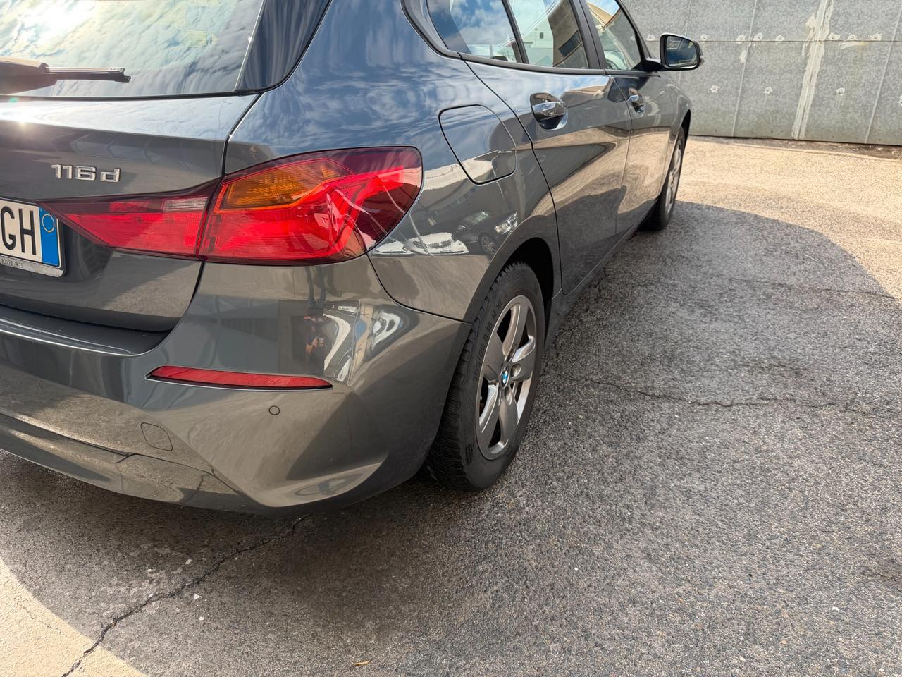 Bmw 116 116d 5p. Business Advantage