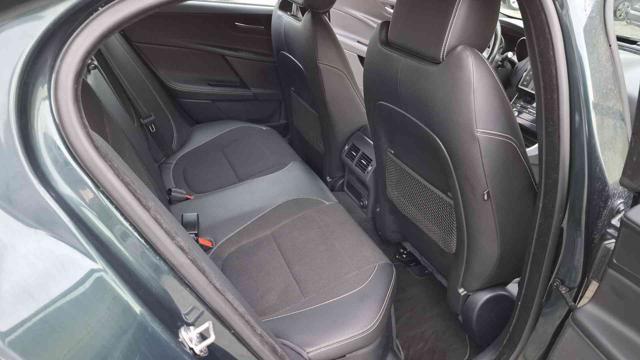 JAGUAR XE 2.0 D Turbo 180CV aut. R-Sport