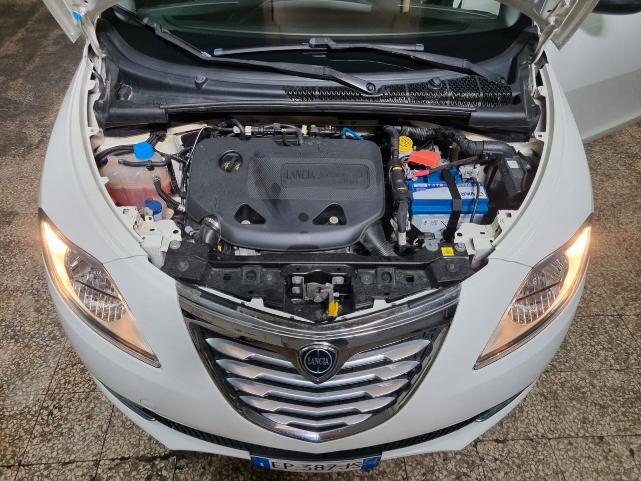 Lancia Ypsilon 0.9 TwinAir 85CV 5P Metano Ecochic Gold