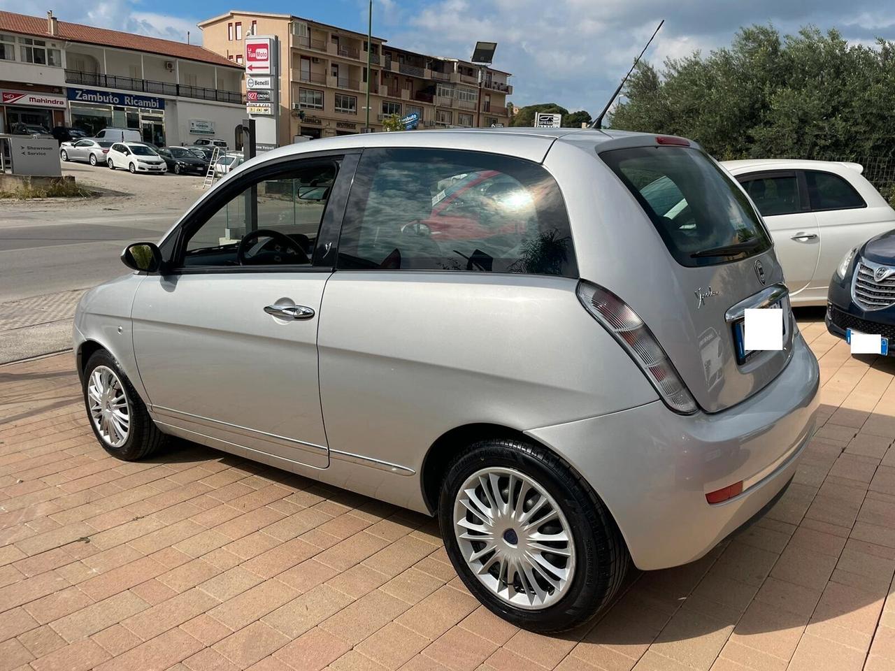 Lancia Ypsilon "Finanziabile Senza Busta Paga"