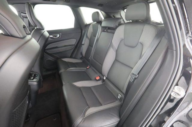 VOLVO XC60 XC60 B4 (d) AWD automatico Ultimate Dark