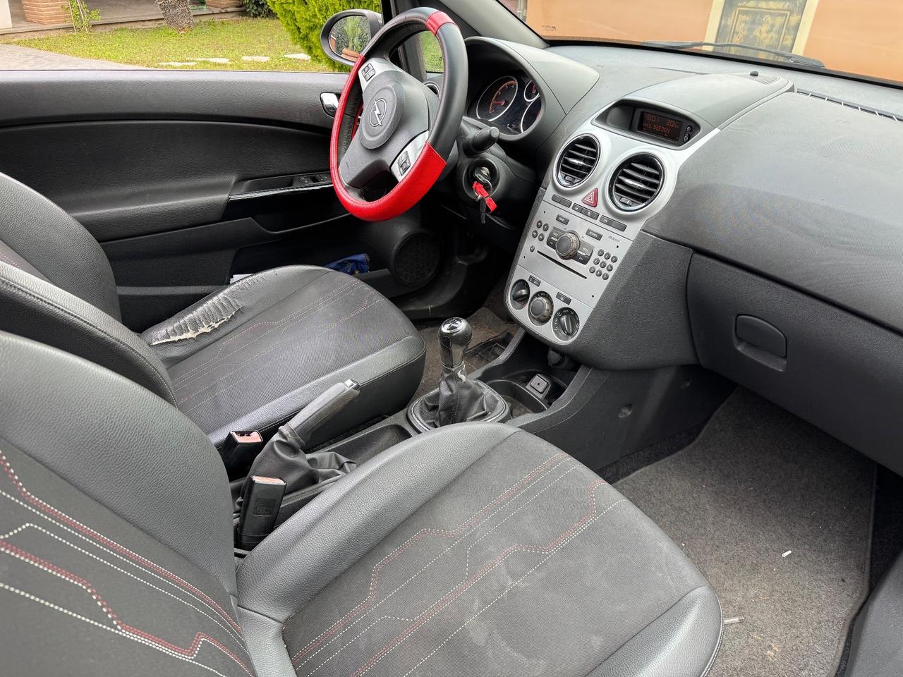 Opel Corsa 1.2 GPL - 2012