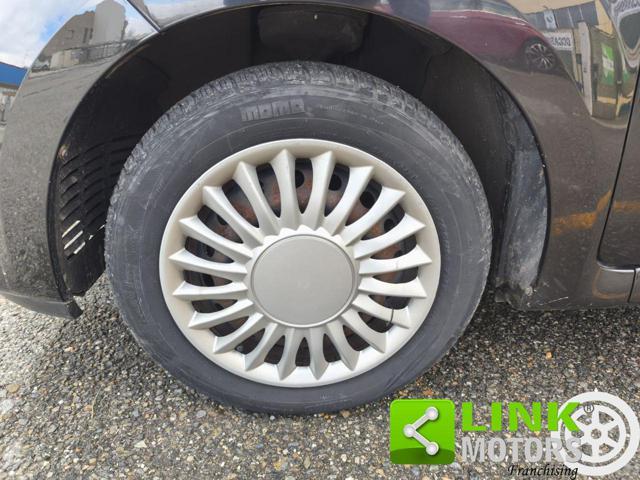 RENAULT Twingo 1.2 8V Le Iene