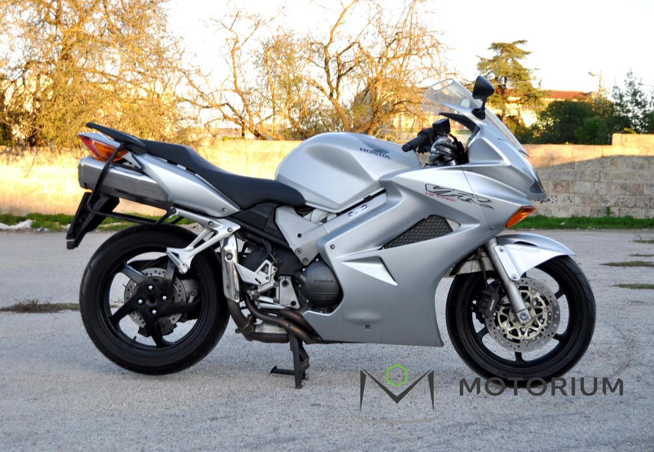 Honda VFR 800 V4 V Tech 2003