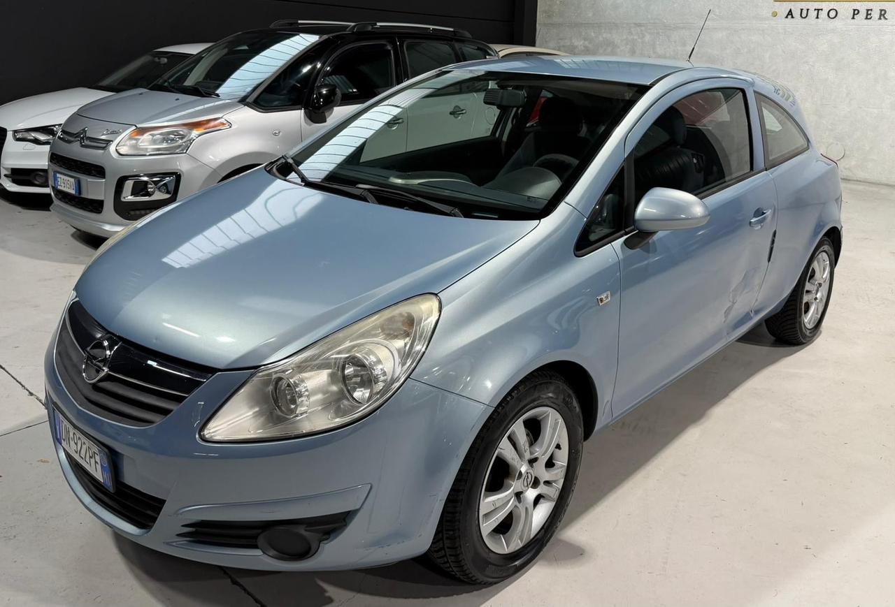 Opel Corsa Diesel 5 posti Neopatentati