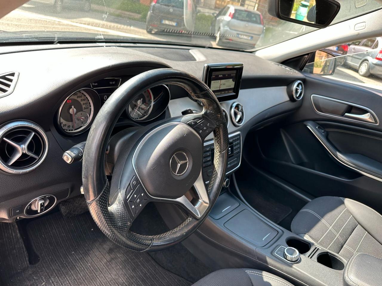 Mercedes-benz CLA 220 CLA 220 CDI Automatic Sport