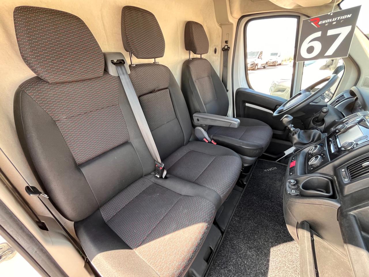 Peugeot BOXER PREMIUM 335 L3H2 2.2 BLUEHDI 140 CV.