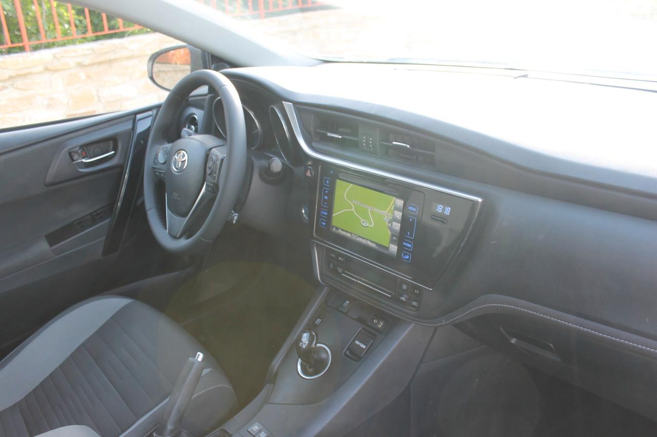 Toyota Auris Touring Sports 1.8 Hybrid Business