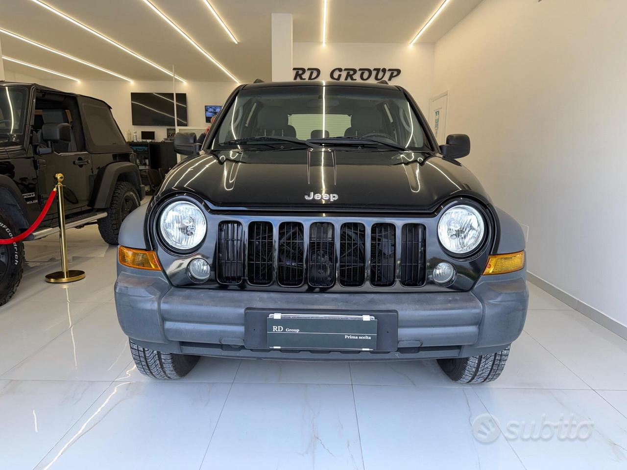 Jeep Cherokee 2.8 CRD Sport automatica