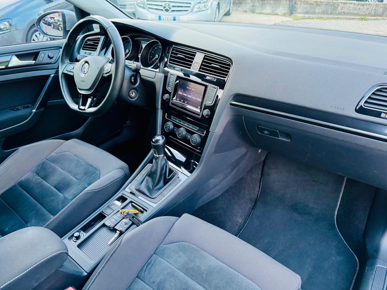 Volkswagen Golf 1.6 TDI 5p. Highline BlueMotion