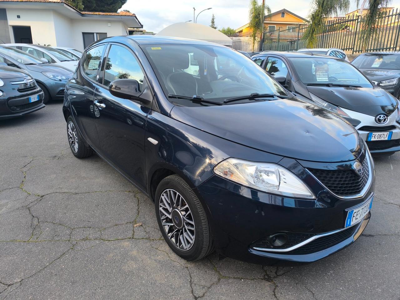 Lancia Ypsilon 1.2 69 CV 5 porte GPL Ecochic Gold