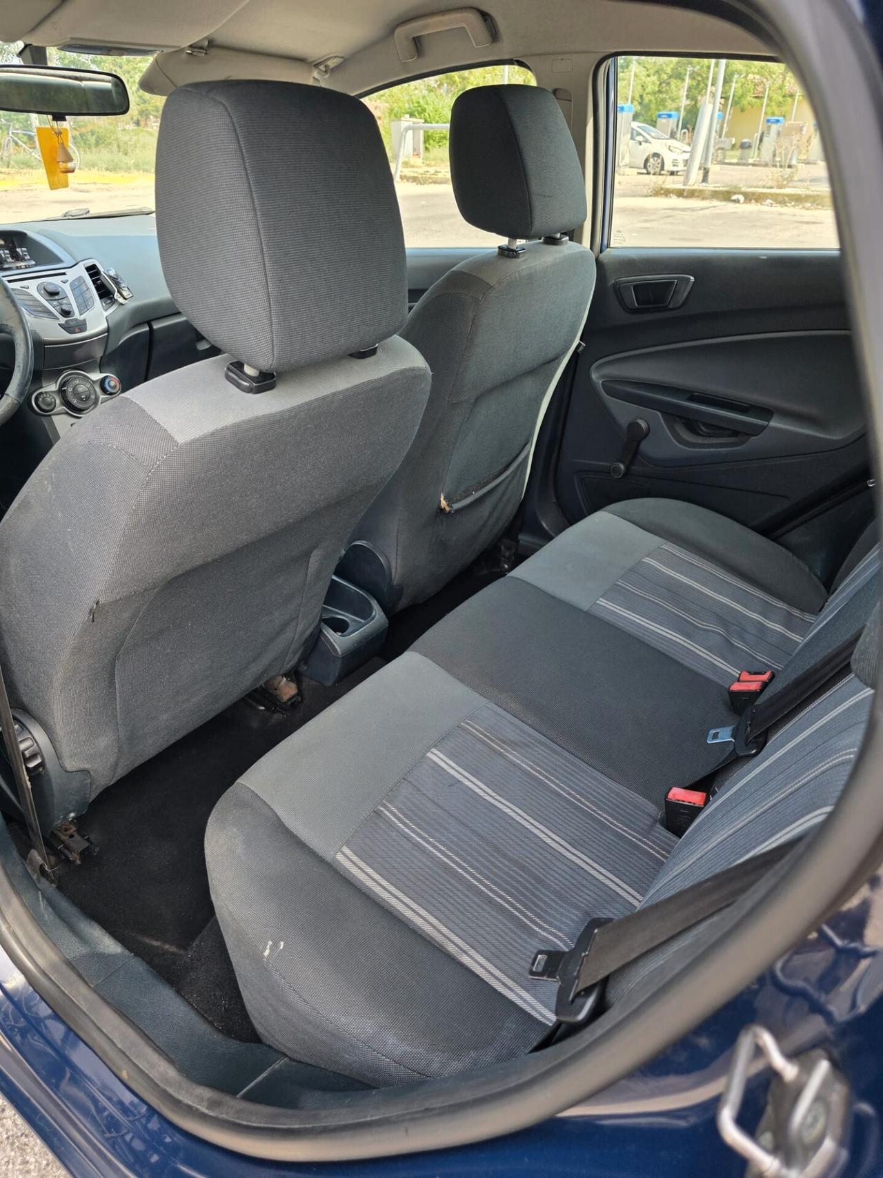 Ford Fiesta 1.4 5 porte Bz.- GPL Titanium
