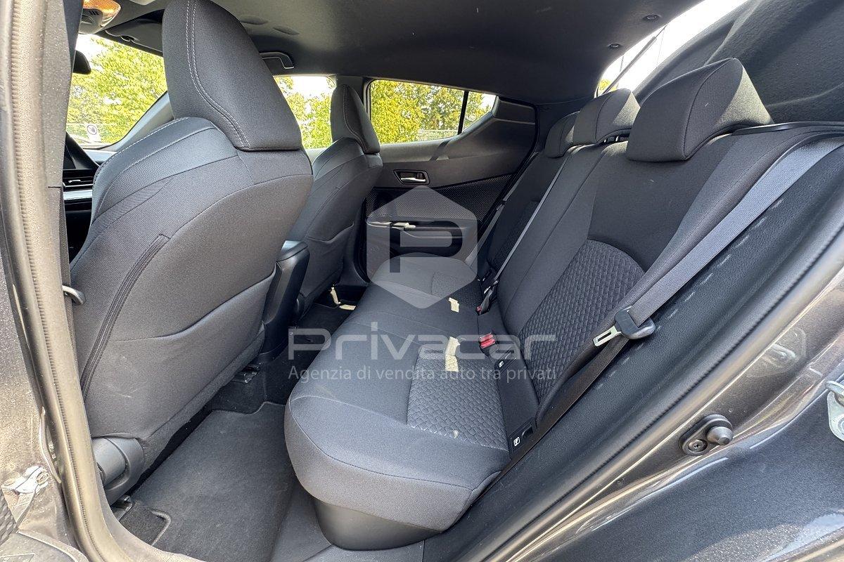 TOYOTA C-HR 2.0 Hybrid E-CVT Trend