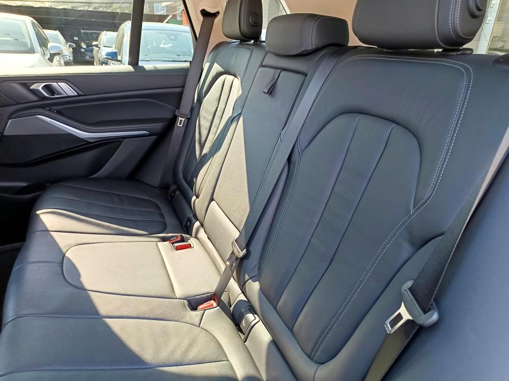 BMW X5 xdrive30d mhev 48V xLine auto